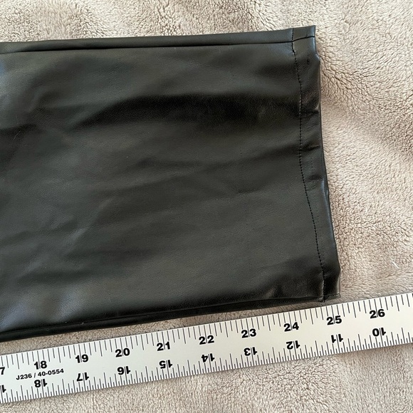 Gap Sky High Rise Faux Leather Cheeky Straight Pants Black Size 31/12R Chic Edgy - Picture 12 of 13